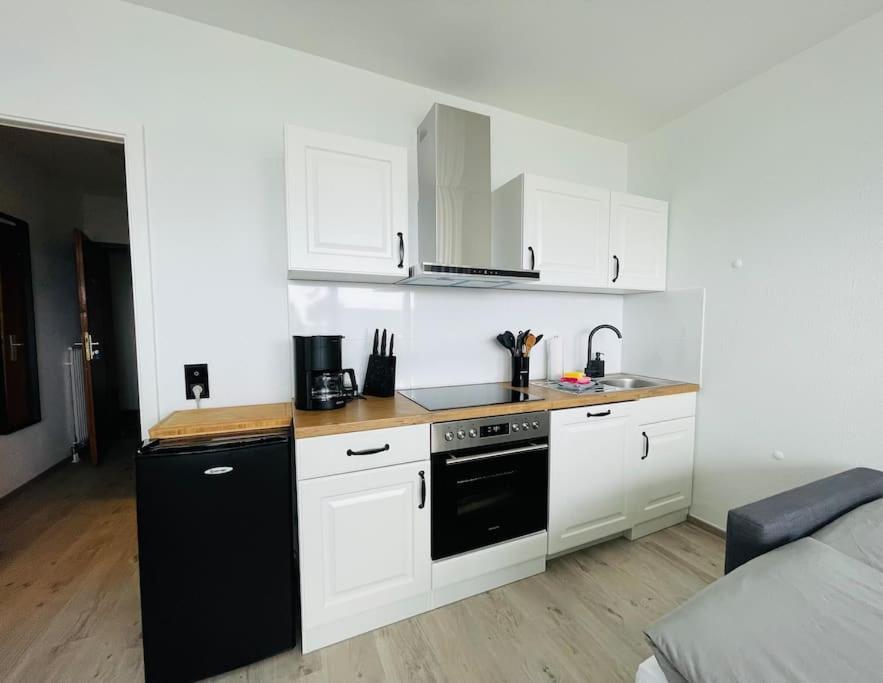 דאהמה Apartment Diekblk Mit Pool מראה חיצוני תמונה