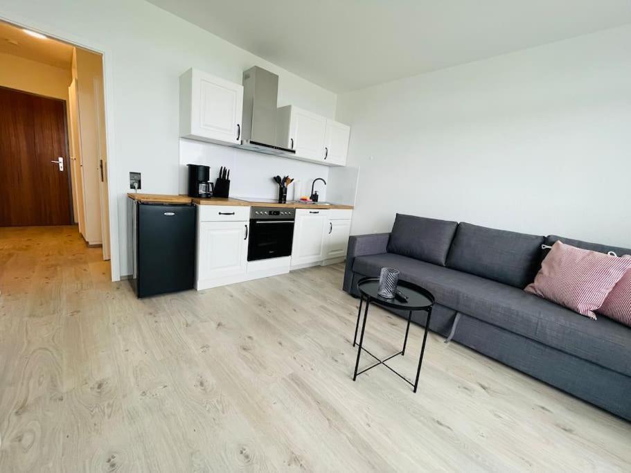 דאהמה Apartment Diekblk Mit Pool מראה חיצוני תמונה
